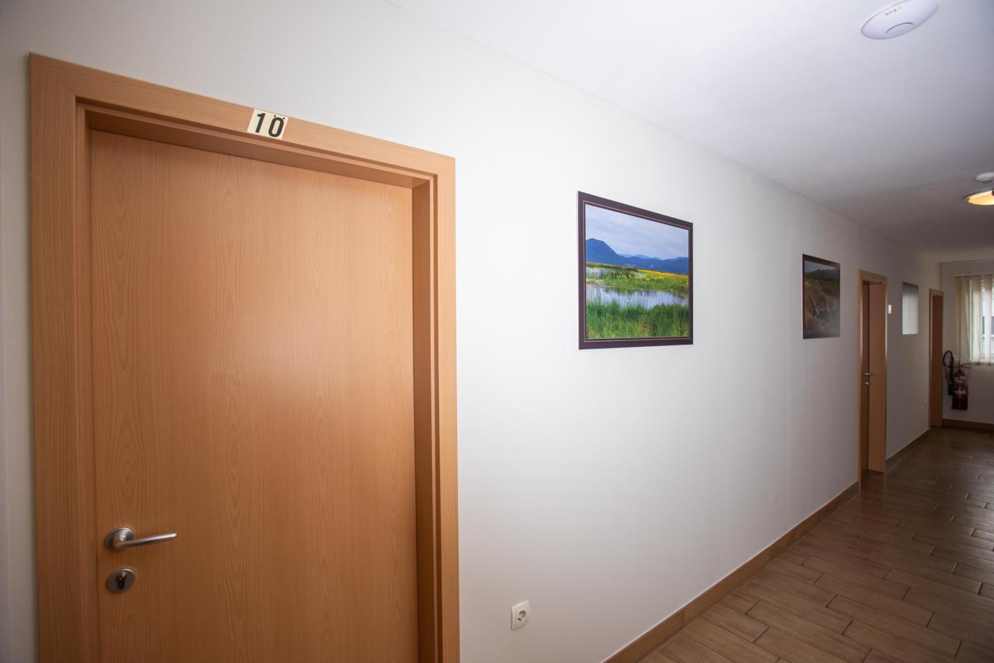 Rooms En Krajcar Cerknica Exterior photo