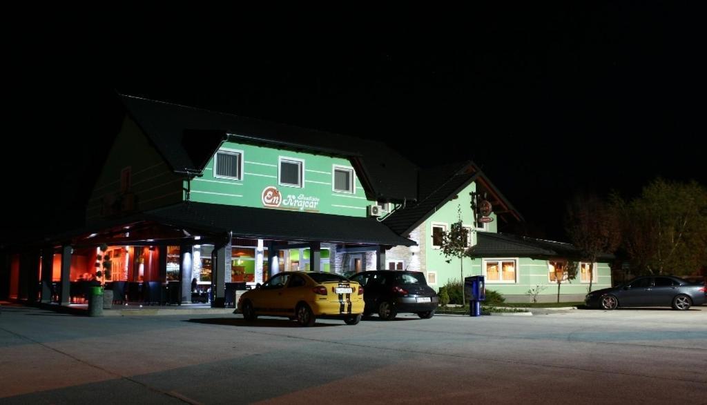 Rooms En Krajcar Cerknica Exterior photo